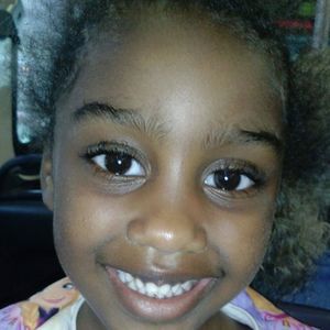 Meet your Posher, Kenethia